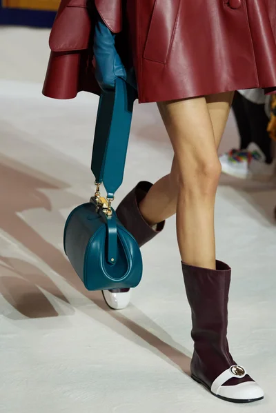 Look 3